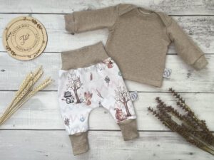 Set / Boho Waldtiere-Beige / Langarmpullover mit amerk. Ausschnitt & Pumphose