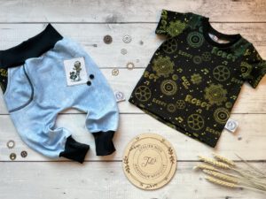Set / BeepBeepRobot schwarz/gr&uuml;n / Kurzarmshirt & Pumphose